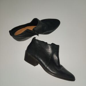 Elegant Black Ankle Boots